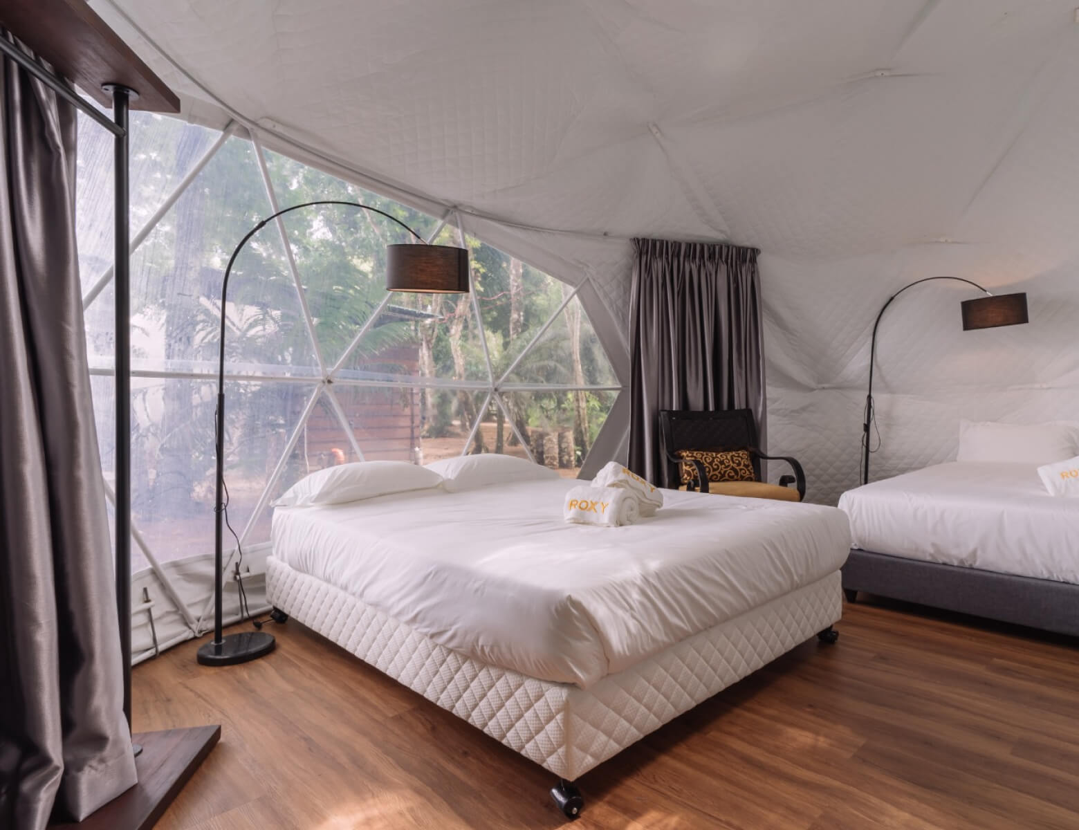 The Igloo – Beachside Glamping for Groups