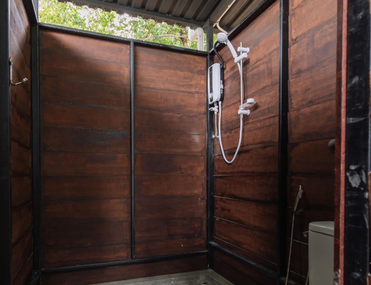 The Igloo – Beachside Glamping for Groups