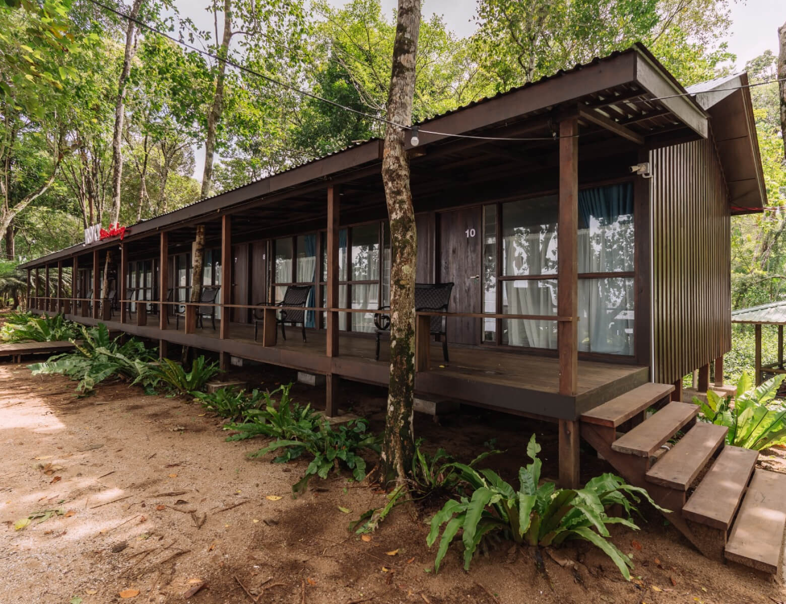 The Longhouse – A Cozy Coastal Escape